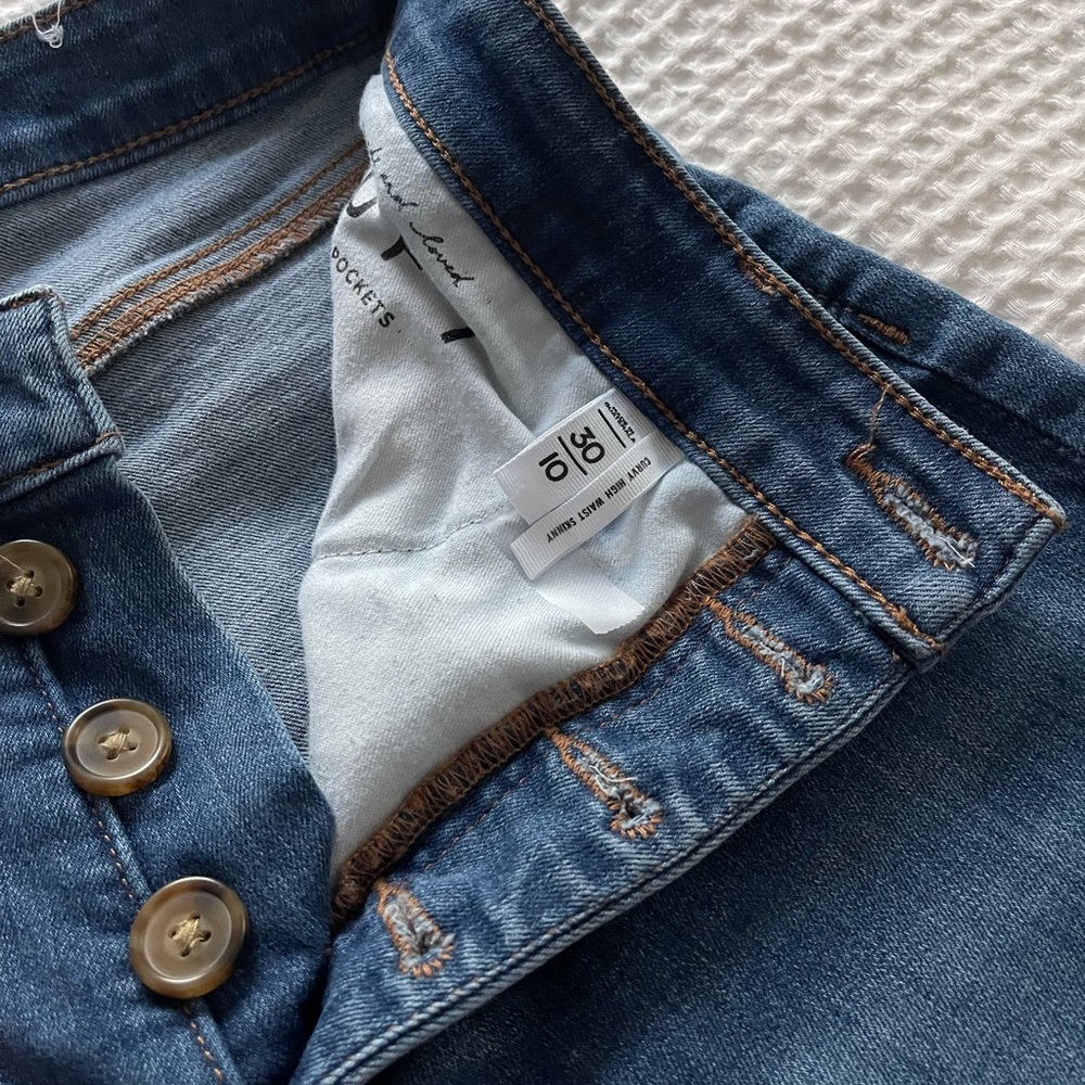 LOFT High Rise Curvy Skinny Blue Jeans Classic Style Button Fly